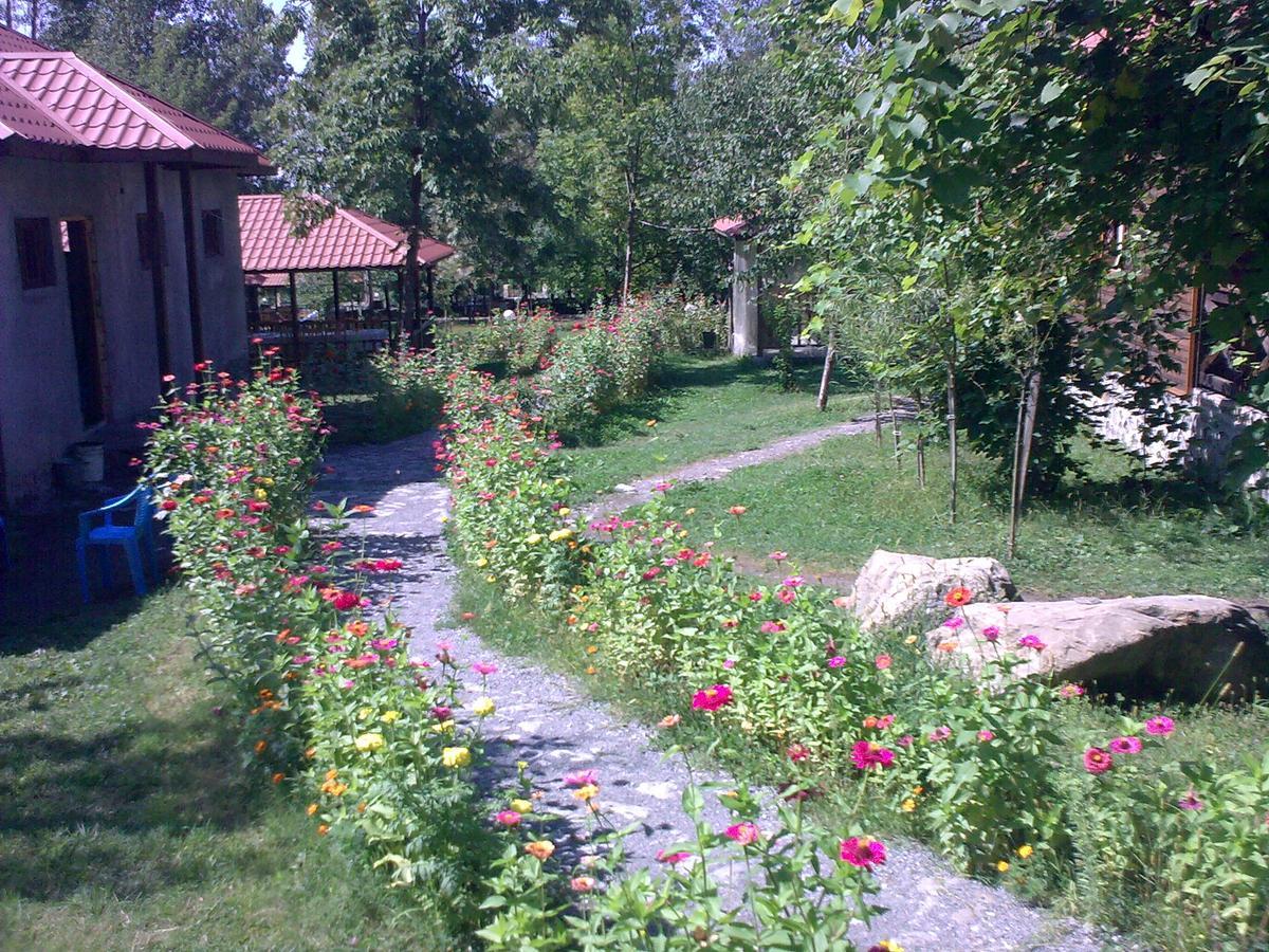 Kish Adasi Sheki Exterior foto